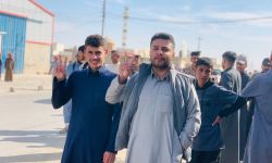 أهالي ربيعة يلوحون بعلامة النصر.. إقبال جيد على مراكز الاقتراع